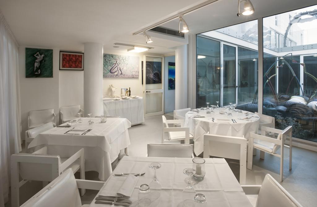 Hotel Alexander Museum Palace Pesaro Luaran gambar