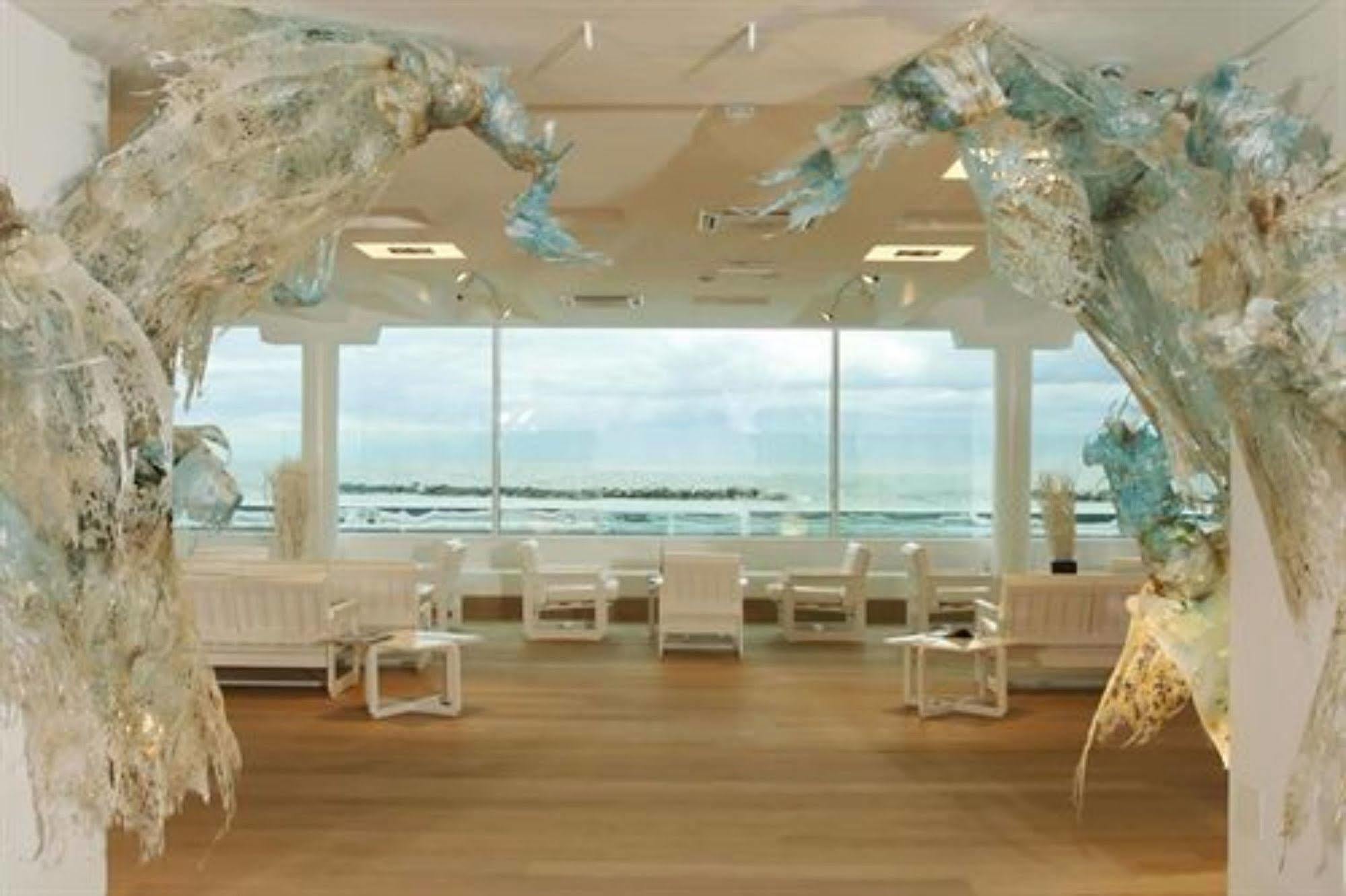 Hotel Alexander Museum Palace Pesaro Luaran gambar