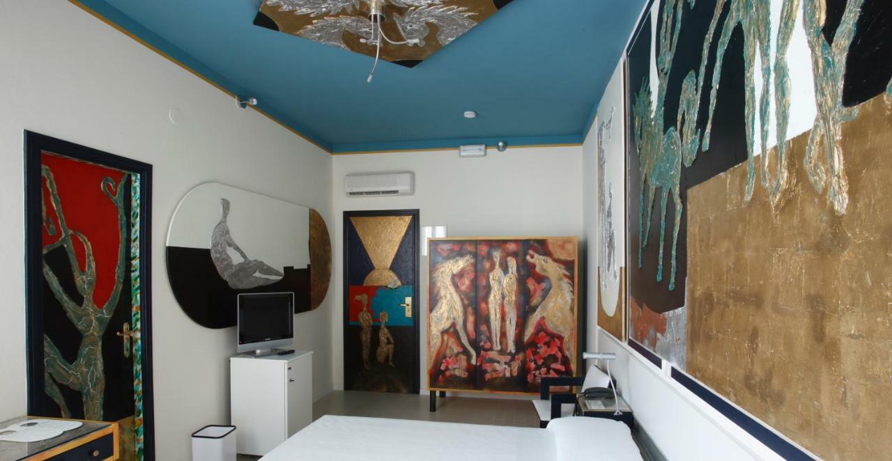 Hotel Alexander Museum Palace Pesaro Luaran gambar