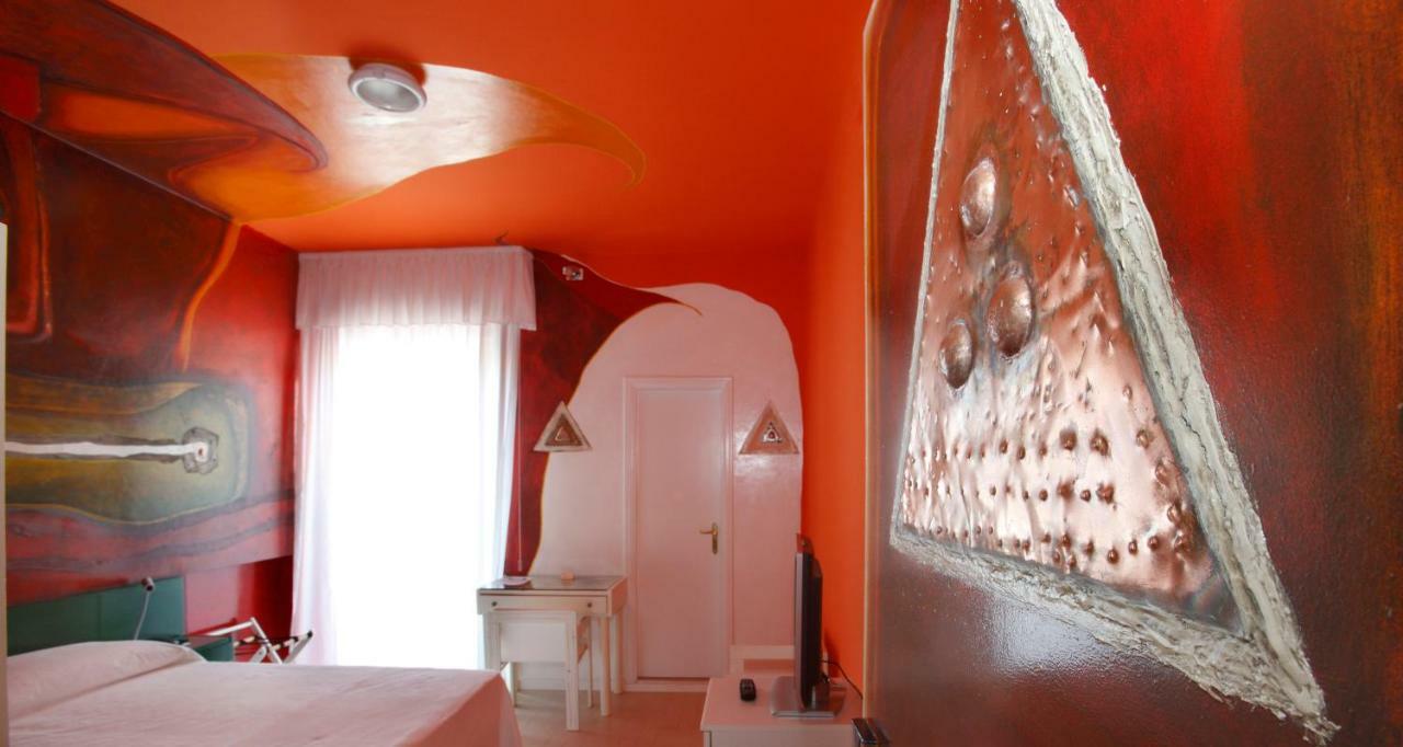 Hotel Alexander Museum Palace Pesaro Luaran gambar